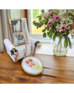 Guruji Darbar Includes Couch Singhasan with Guruji Swaroop Charan Paduka and Gold Plated Butterfly on mat Shukrana Blessings Imported Wood Premium Fabric Color White with Sequence work